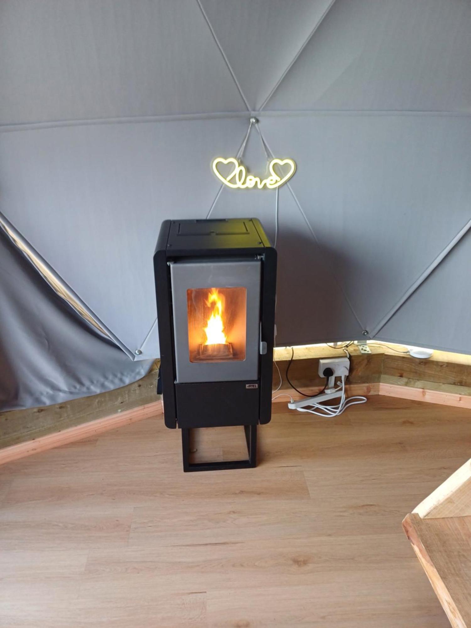 Little River Glamping Ballymoney Exterior photo